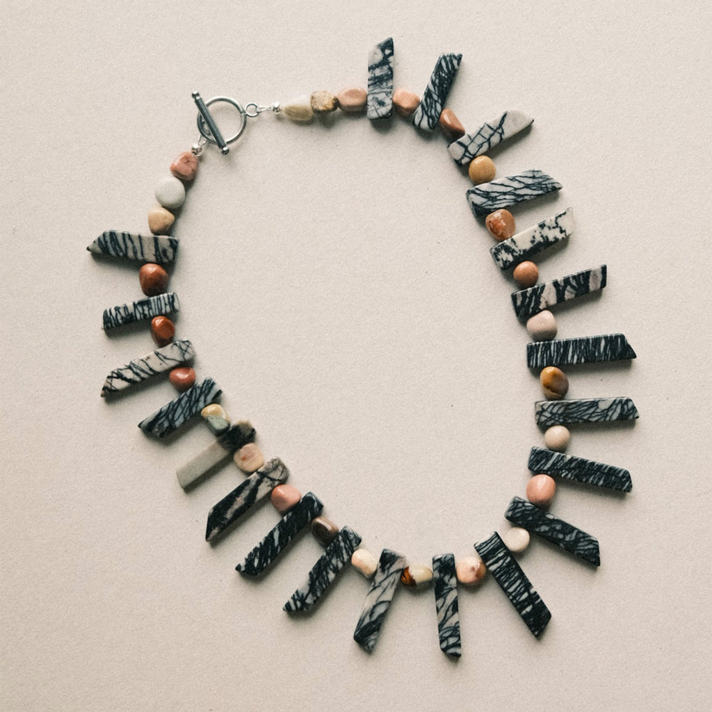 CRESTA NEcklace