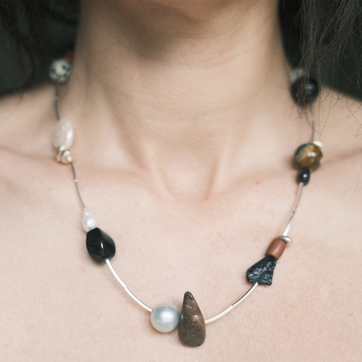 ESQUIRLA Necklace