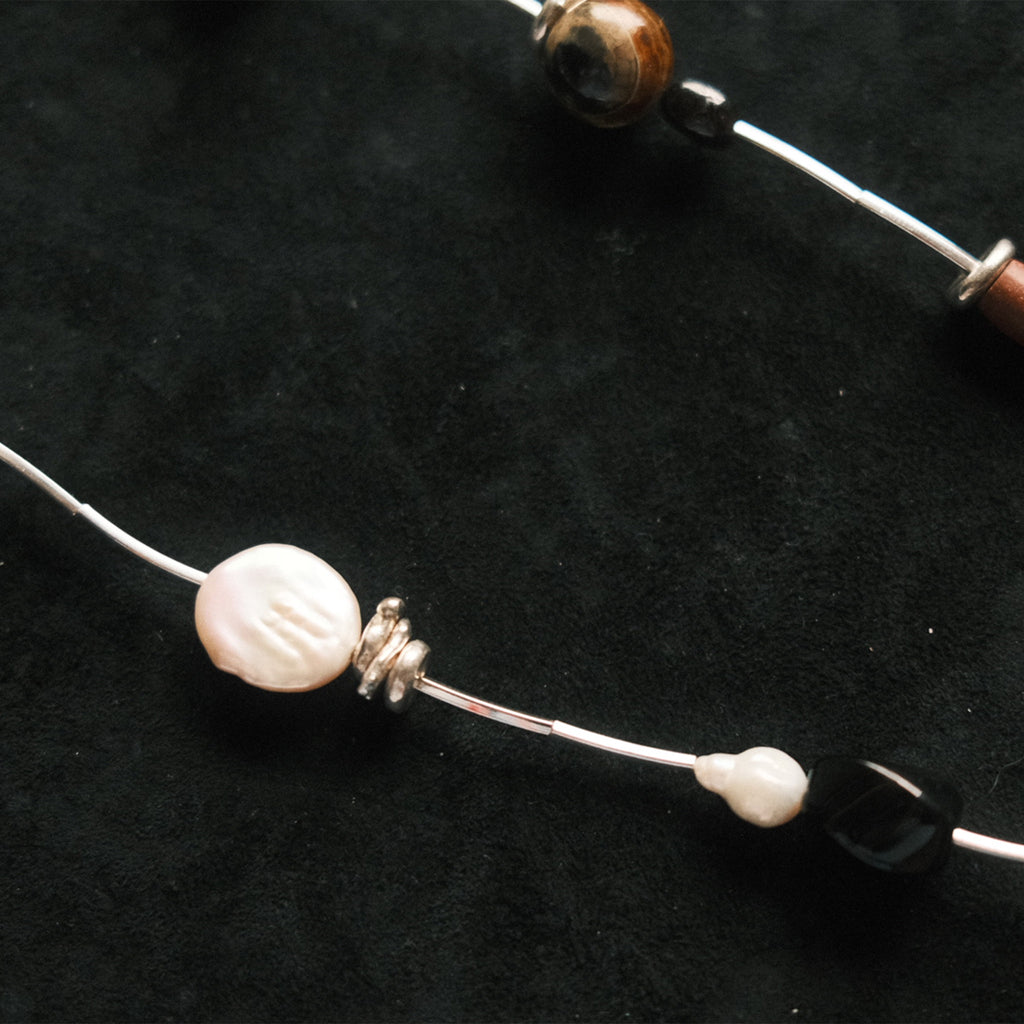 ESQUIRLA Necklace