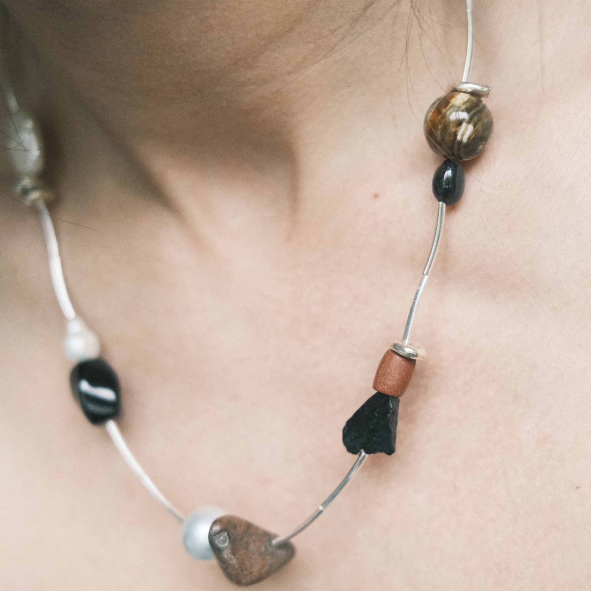 ESQUIRLA Necklace