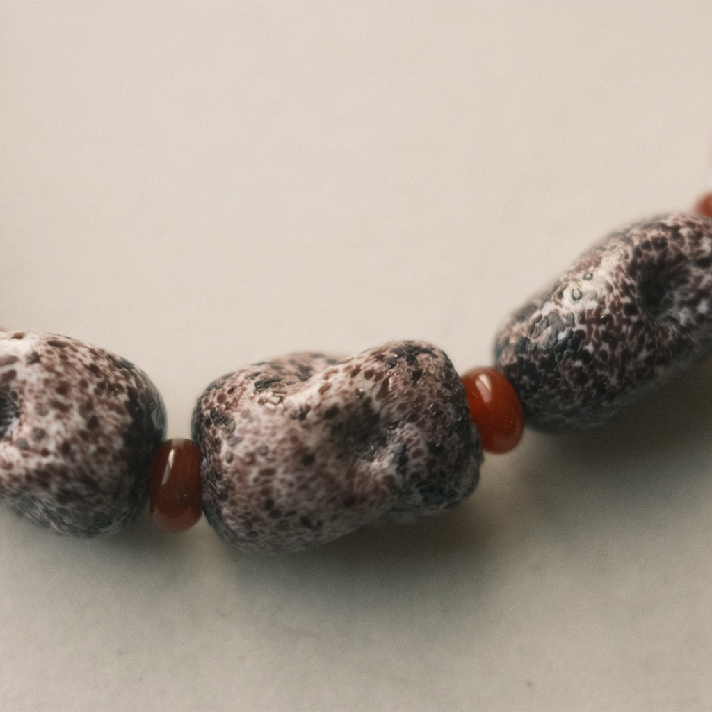 MOTEADO Necklace