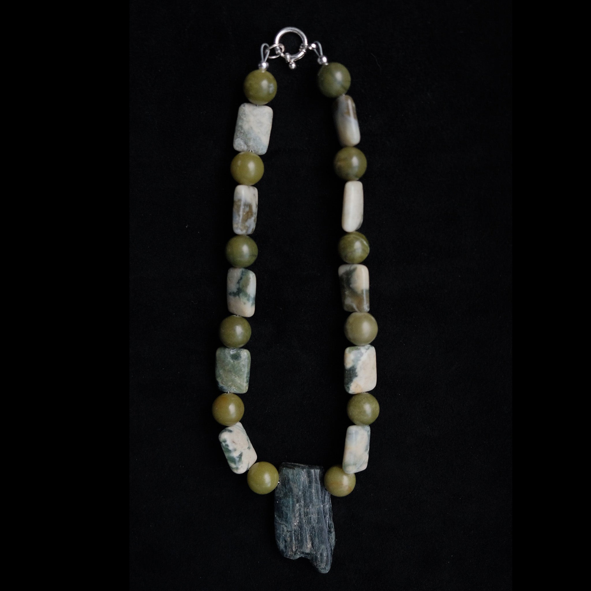 RAÍZ Necklace