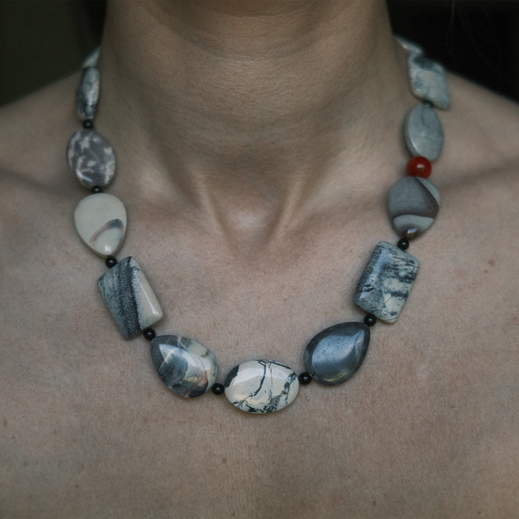 VETEADO Necklace