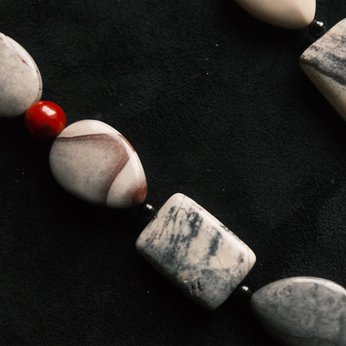 VETEADO Necklace
