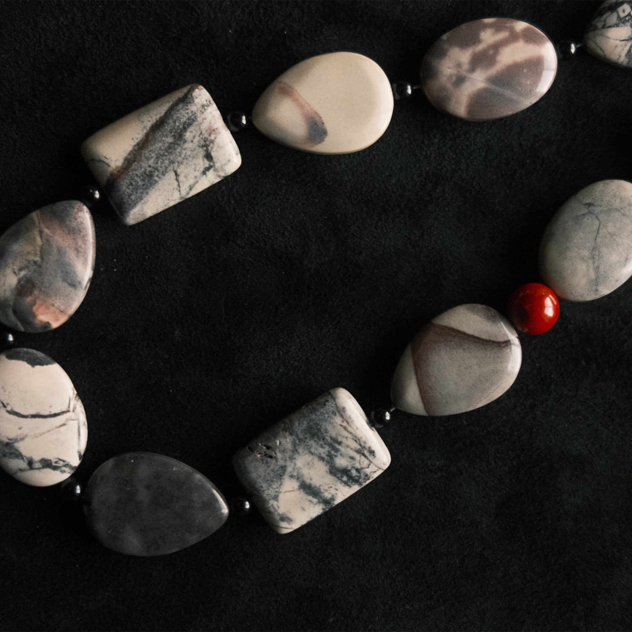 VETEADO Necklace